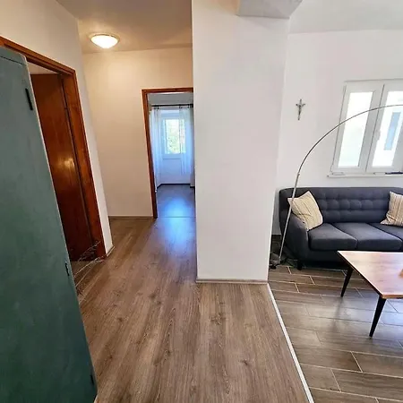 Appartement Renovated, Dalmatian Stone House! Jelsa (Hvar)