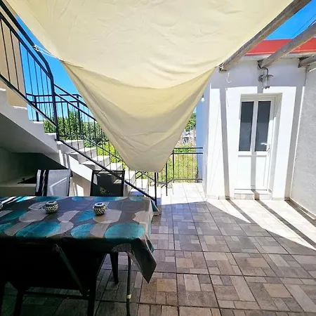 Renovated, Dalmatian Stone House! Apartman *