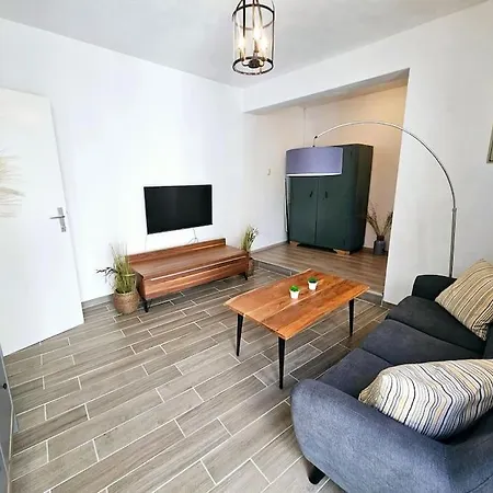 Renovated, Dalmatian Stone House! Apartman