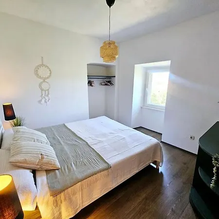 Renovated, Dalmatian Stone House! Appartement