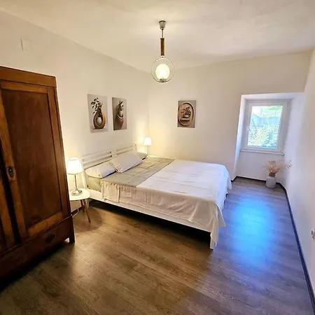 Appartement Renovated, Dalmatian Stone House! Jelsa (Hvar)