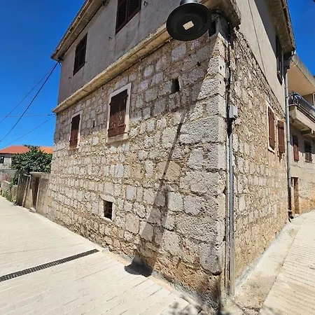 Renovated, Dalmatian Stone House! Appartement Jelsa (Hvar)
