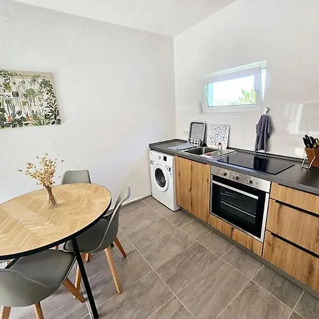 Appartement Renovated, Dalmatian Stone House! Jelsa (Hvar)
