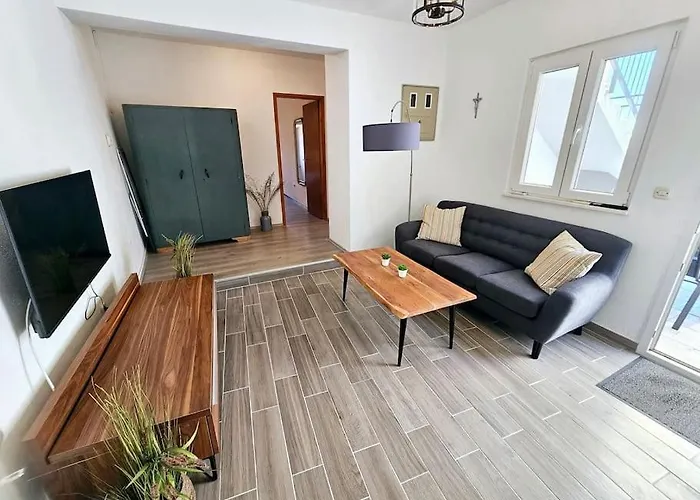 Apartman Renovated, Dalmatian Stone House! Jelsa (Hvar)