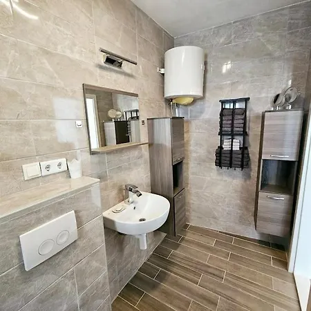 Renovated, Dalmatian Stone House! *